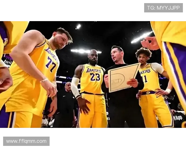 NBA最新动态：詹姆斯领衔湖人迎战勇士，东契奇带队力争季后赛席位